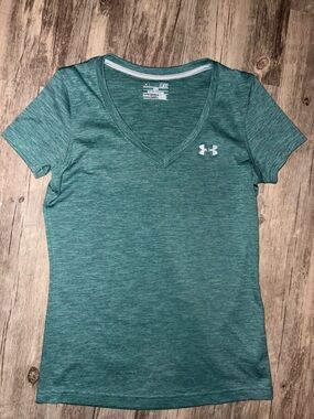 Under Armour Women’s Teal V-Neck Performance Tee